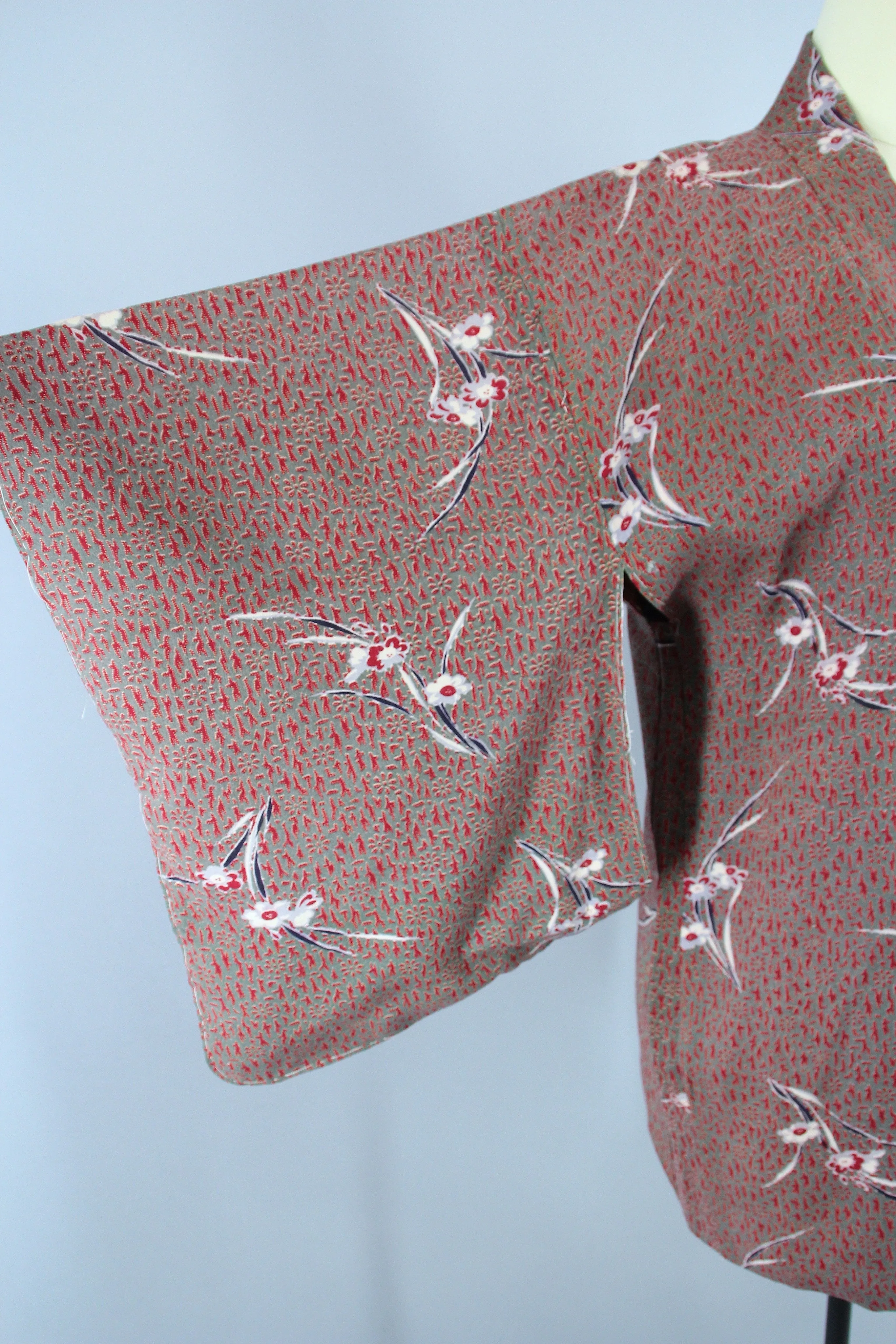 1940s Vintage Haori Kimono Jacket Cardigan / Brown Red Abstract Floral Print