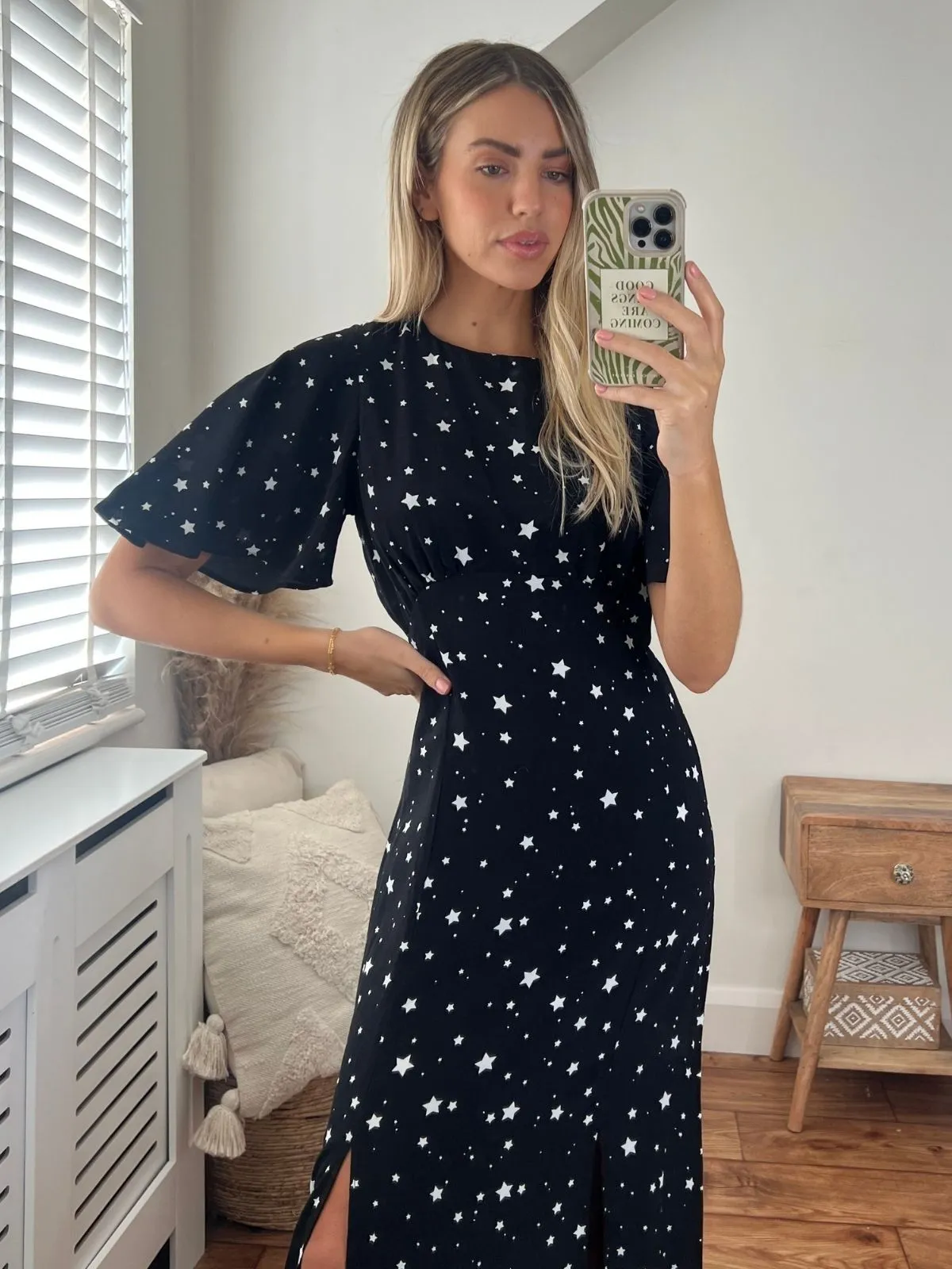 Bailey Angel Sleeve Midi Dress / Star Print