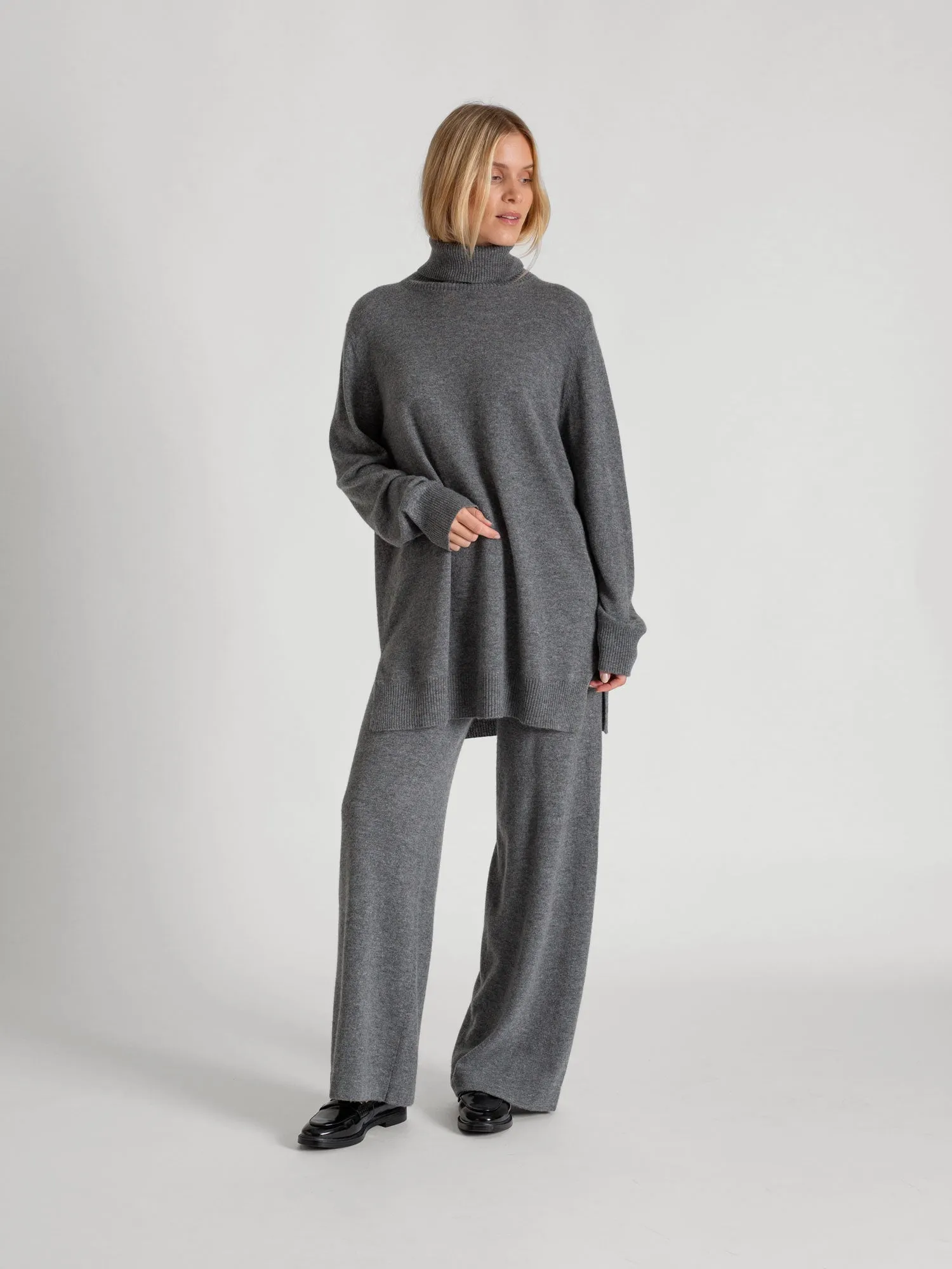 Cashmere sweater "Dagny polo" - dark grey