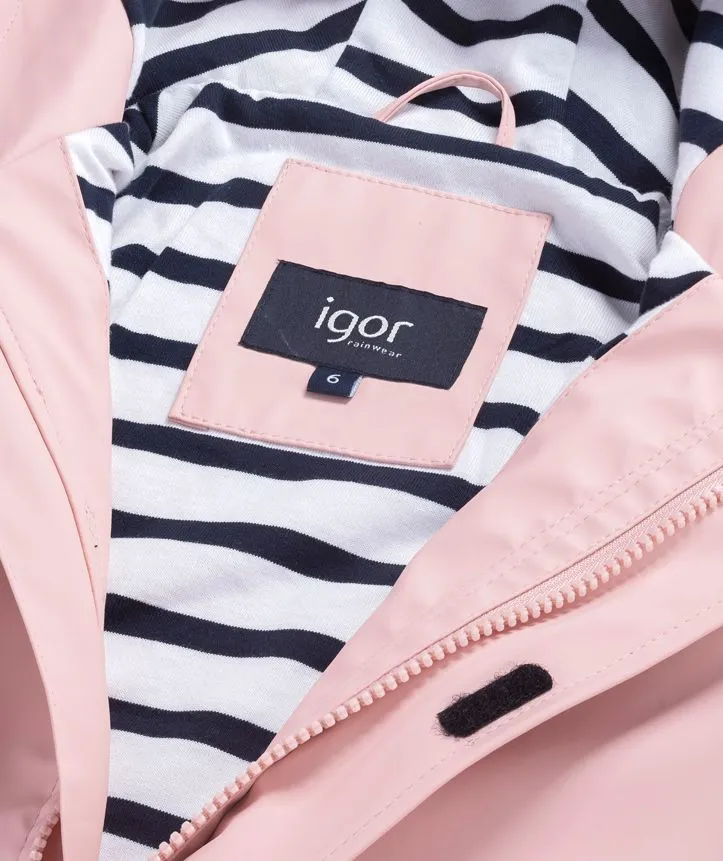 Igor Euri Raincoat, Maquillaje