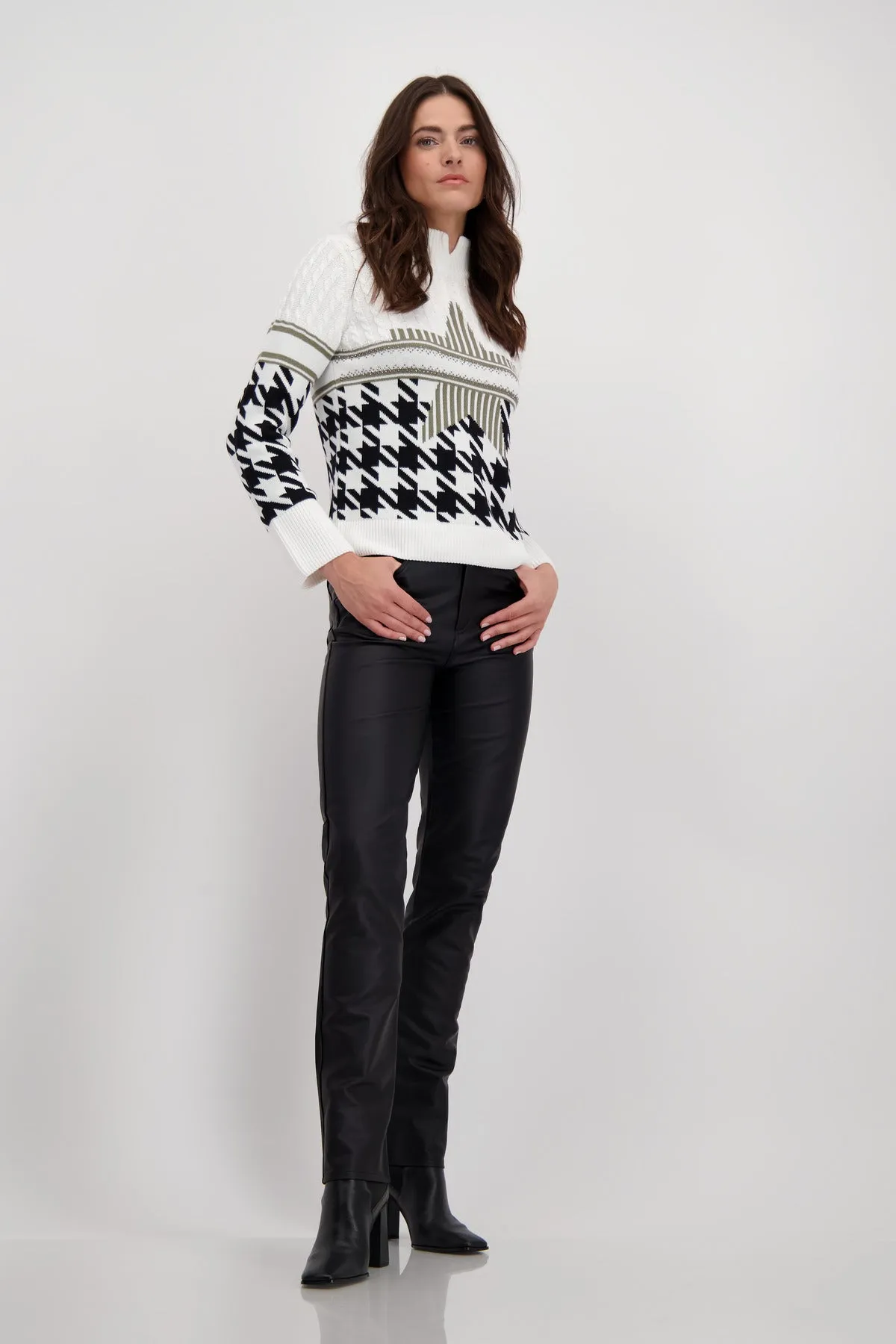 MONARI Off White Sweater