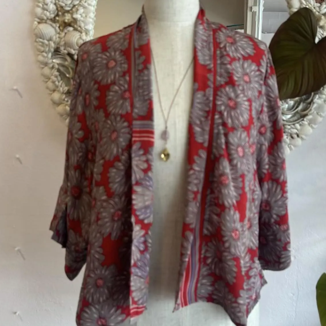 Short Silk Kimono – Daisy