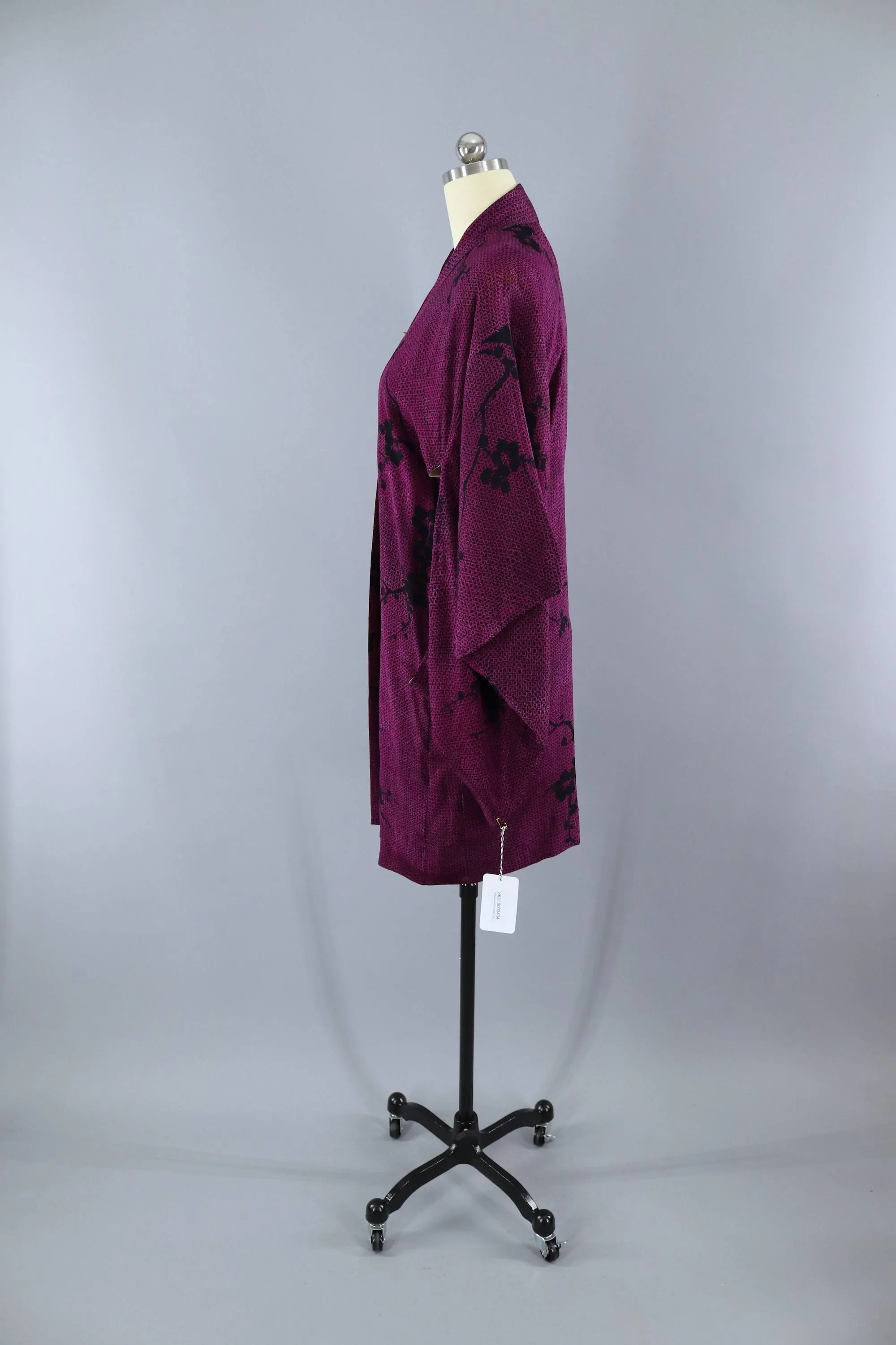 Vintage 1930s Silk Haori Kimono Jacket Cardigan / Purple & Black Shibori Cherry Blossom Print